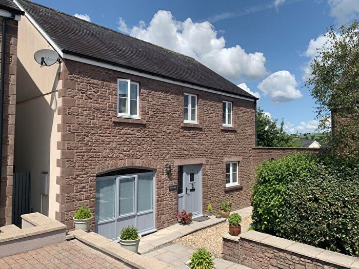 5 Bedroom Detached House For Sale In Llys Pencrug, Llandeilo, Carmarthenshire., SA19