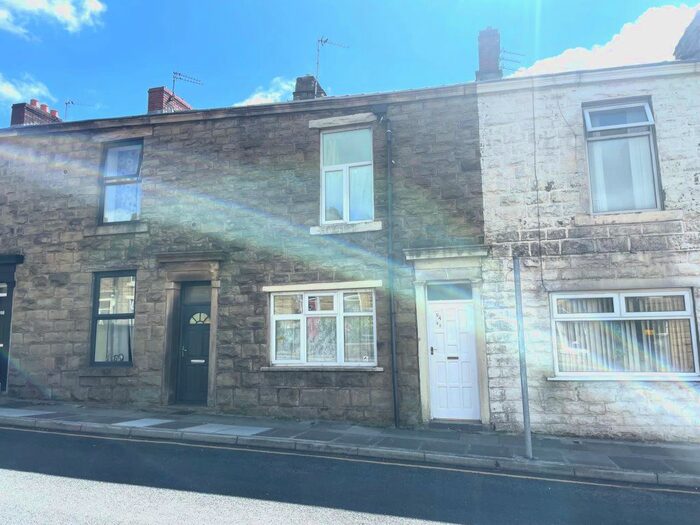 1 Bedroom Flat To Rent In Burnley Road, Accrington, BB5