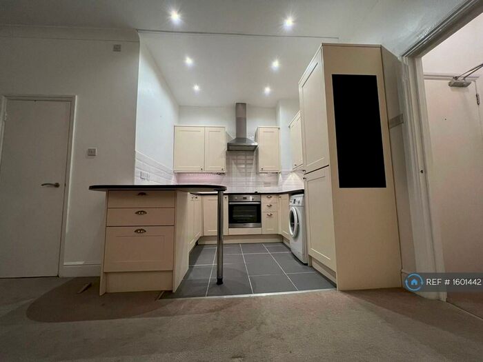 1 Bedroom Flat To Rent In Castle Hill, Reading, RG1