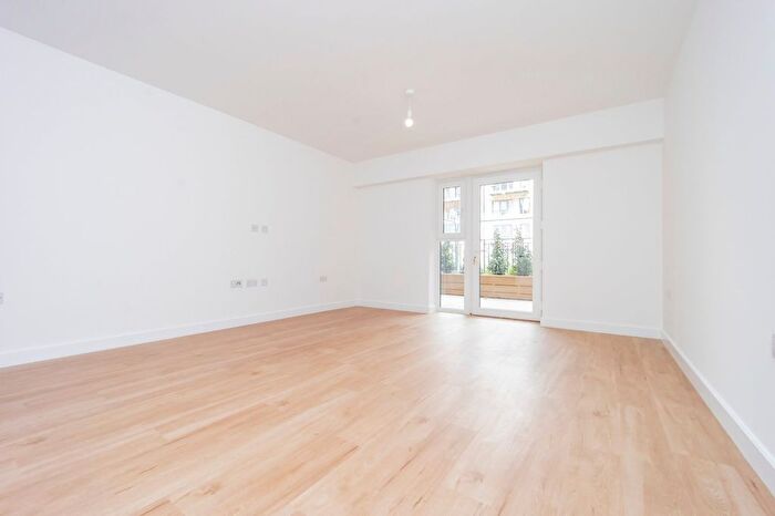 Studio To Rent In Fermont House, Beaufort Square, NW9
