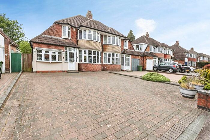 3 Bedroom Semi Detached House For Sale In Marlborough Road, Castle Bromwich, Birmingham, B36