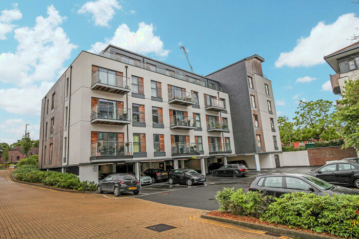 2 Bedroom Apartment To Rent In North Street, Horsham, RH13