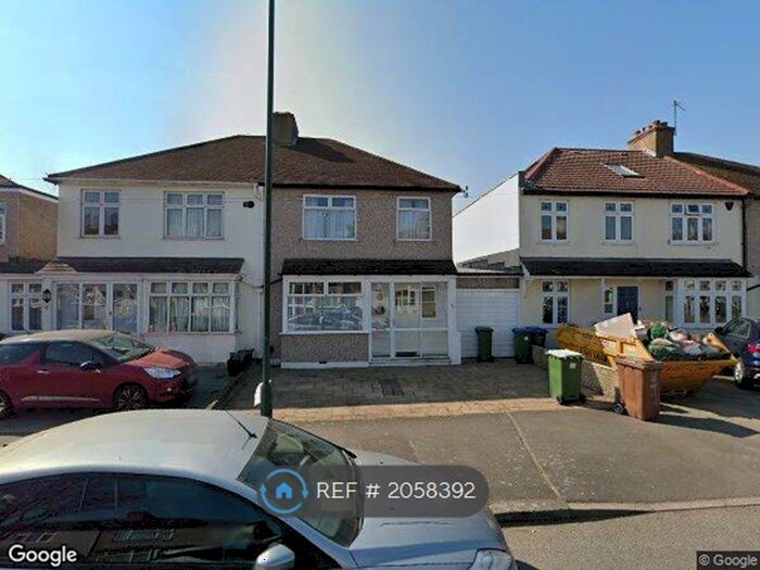 3 Bedroom Semi-Detached House To Rent In Holmesdale Road, Bexleyheath, DA7