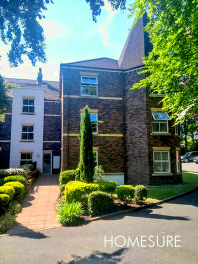 2 Bedroom Apartment To Rent In Byron Court, Woolton, L25
