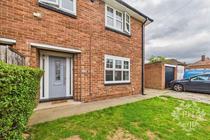 3 Bedroom Semi-Detached House For Sale In Ingram Road, Middlesbrough, TS3