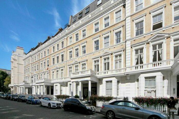 2 Bedroom Flat To Rent In - Manson Place, London, SW7