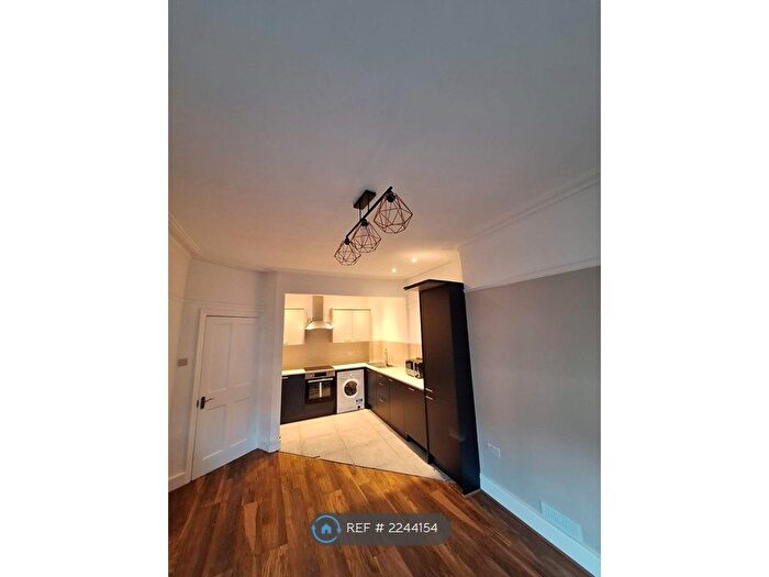 2 Bedroom Flat To Rent In Boundary Road, London, N22