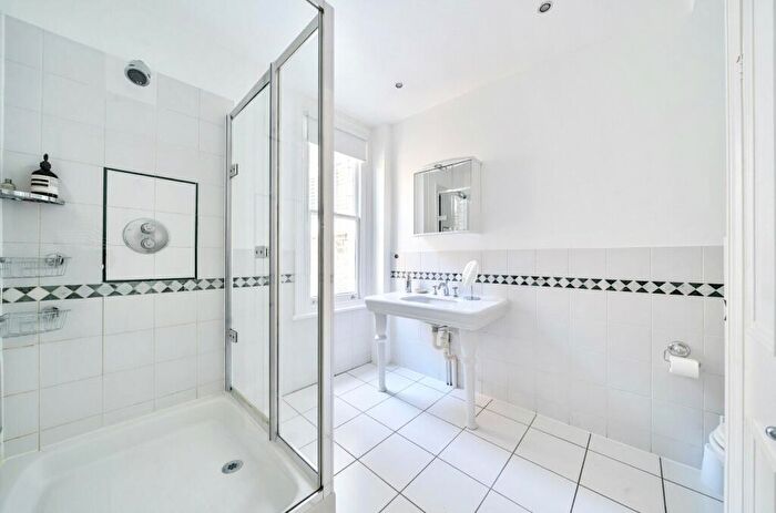 6 Bedroom Terraced House For Sale In Glenloch Road, Belsize Park, London, NW3