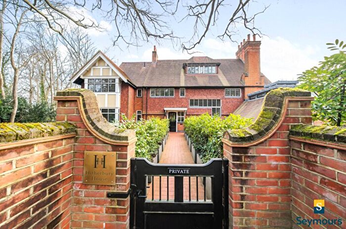 1 Bedroom Flat For Sale In Portsmouth Road, Guildford, Surrey, GU2