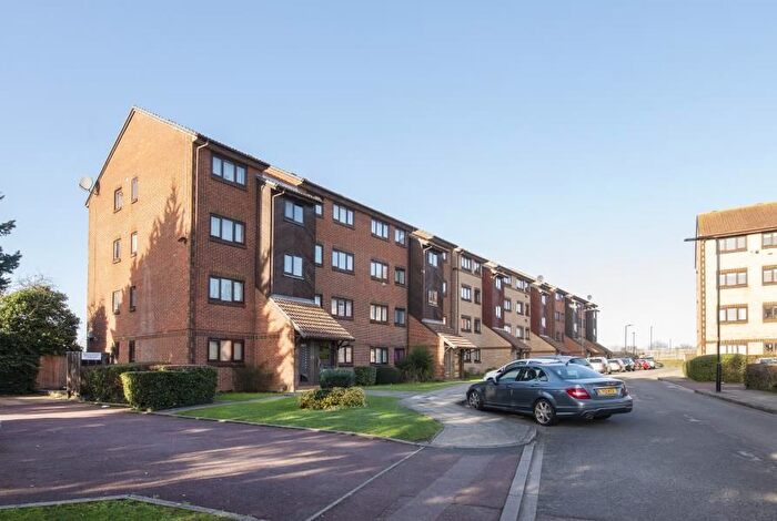 1 Bedroom Flat To Rent In Wicket Road, Perivale, UB6