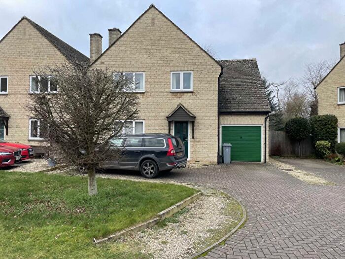 4 Bedroom Detached House To Rent In High House Close, Bampton, OX18