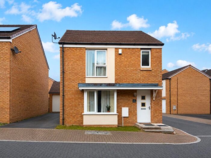 4 Bedroom Detached House To Rent In Hempton Field Drive, Patchway, Bristol, BS34