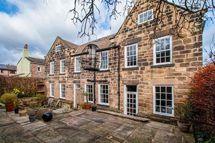 5 Bedroom Semi-detached House To Rent In Shaw Fold, Wakefield, West Yorkshire, WF2