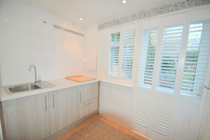 Property To Rent In Brighton Road, Purley, CR8
