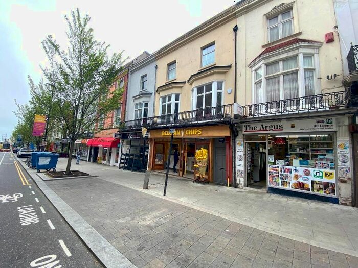 1 Bedroom Flat To Rent In Queens Road, Brighton, East Sussex, BN1