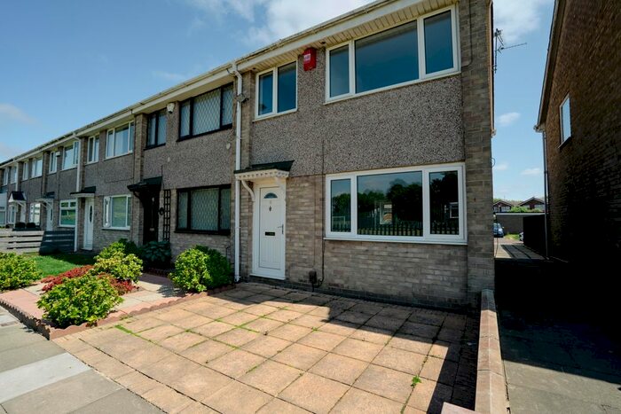 3 Bedroom End Of Terrace House To Rent In Cornforth Close, Wardley, Gateshead, NE10