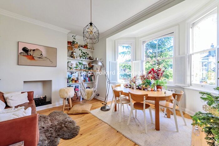 2 Bedroom Apartment To Rent In Steeles Road London, NW3