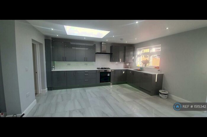 4 Bedroom Terraced House To Rent In Wanstead Park Road, Ilford, IG1