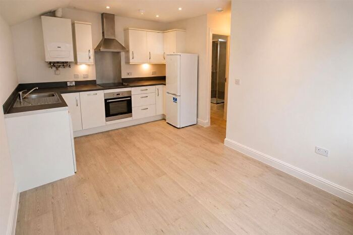 1 Bedroom Flat To Rent In Gold Tops, Newport, NP20