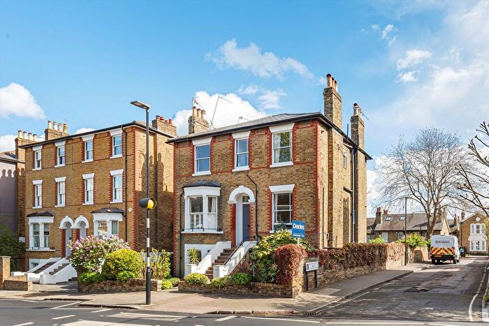 1 Bedroom Flat For Sale In Church Road, Richmond, TW10