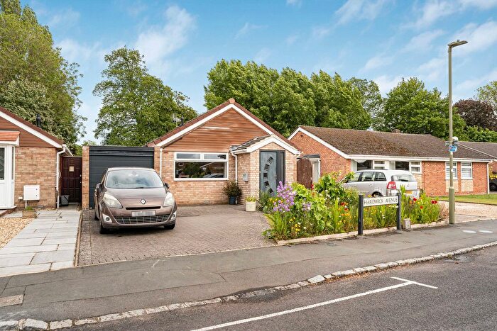 3 Bedroom Detached Bungalow For Sale In Hardwick Avenue, Kidlington, OX5