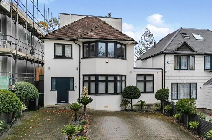 5 Bedroom Detached House For Sale In Wickliffe Avenue, Finchley Central, N3