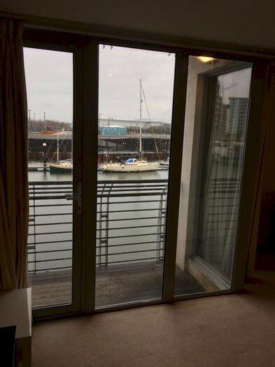 2 Bedroom Flat To Rent In Pierhead View, Penarth, CF64