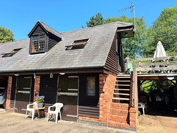 1 Bedroom Penthouse To Rent In Church Street, Winwick Village, NN6