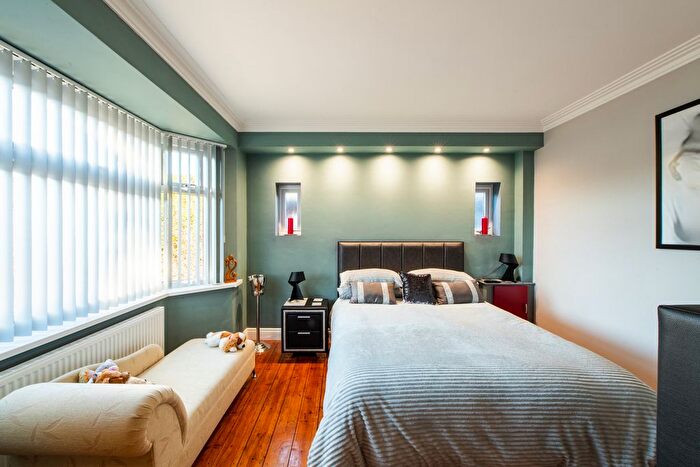 5 Bedroom Detached House For Sale In Belgrave Road, Leigh-On-Sea, SS9