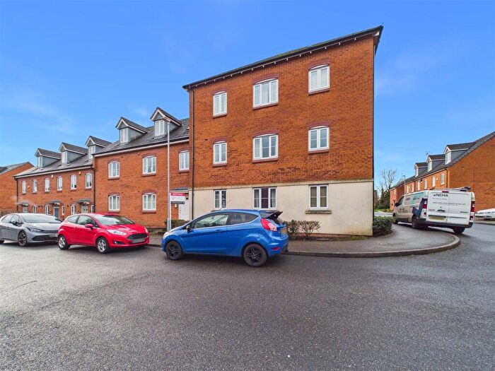 2 Bedroom Flat To Rent In Burberry Avenue, Hucknall, Nottingham, NG15