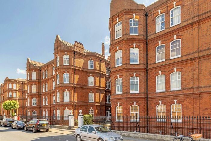 3 Bedroom Flat To Rent In Greyhound Road, London, W14