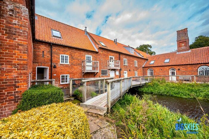 3 Bedroom Cottage For Sale In Tower Road, Burnham Overy Staithe, PE31