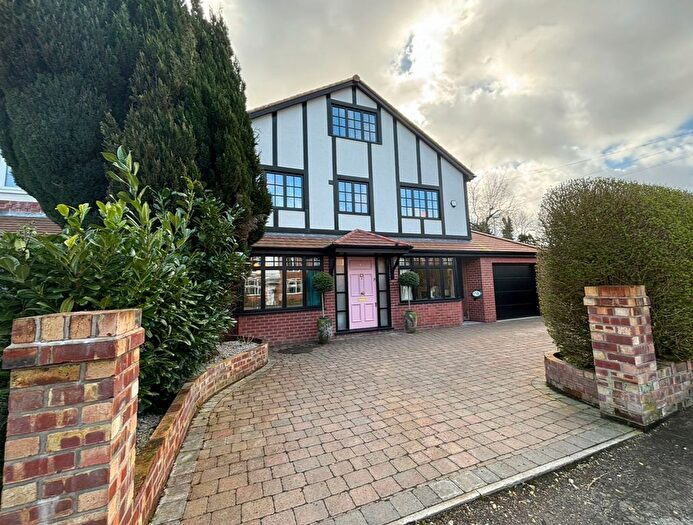 6 Bedroom Detached House For Sale In Lumber Lane, Worsley, M28