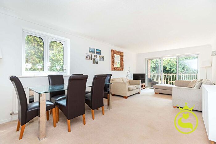 3 Bedroom Flat For Sale In West Cliff Road, Kings Grange, BH4