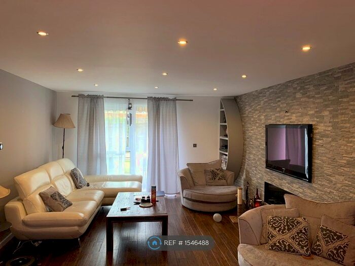 3 Bedroom Terraced House To Rent In Cavalier Terrace, London, SE7