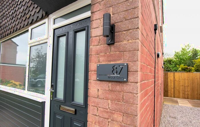 3 Bedroom Semi-Detached House To Rent In Brook Drive, Manchester, M29