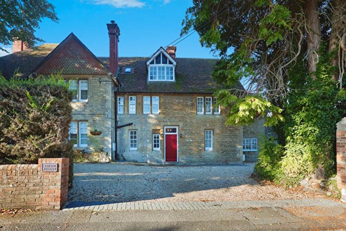 4 Bedroom Semi-Detached House For Sale In Alfred Street, Westbury, BA13