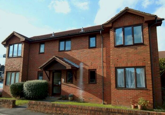 1 Bedroom Flat To Rent In Regent Court, GU2