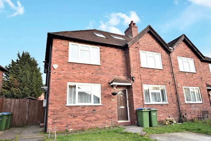 3 Bedroom Maisonette For Sale In Churchbury Road, Eltham, SE9