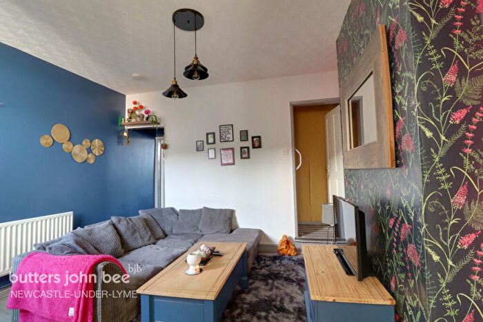 3 Bedroom End Of Terrace House For Sale In Grove Street, Newcastle, ST5