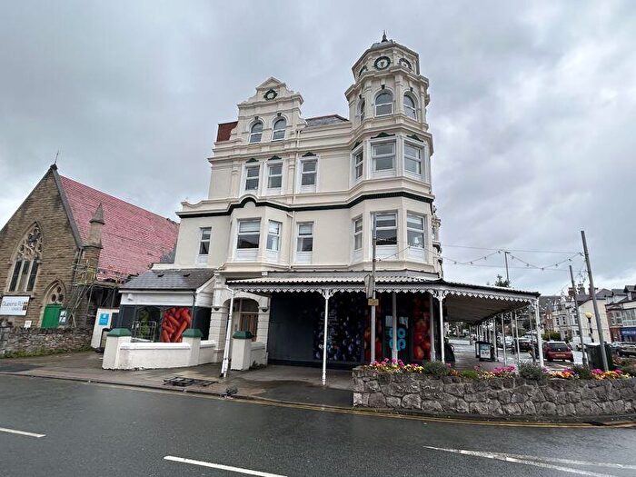 1 Bedroom Flat For Sale In Queens Road, Llandudno, LL30