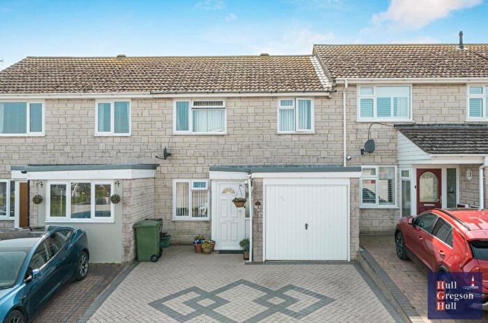 3 Bedroom Terraced House For Sale In Park Estate Road, Portland, DT5