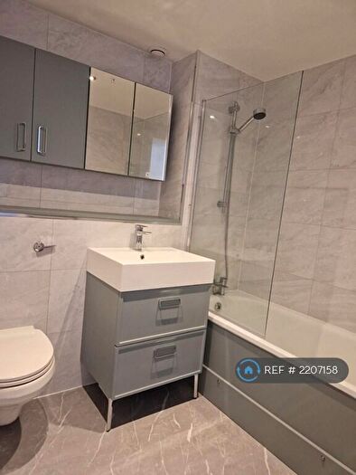 2 Bedroom Flat To Rent In Brody House, London, E1