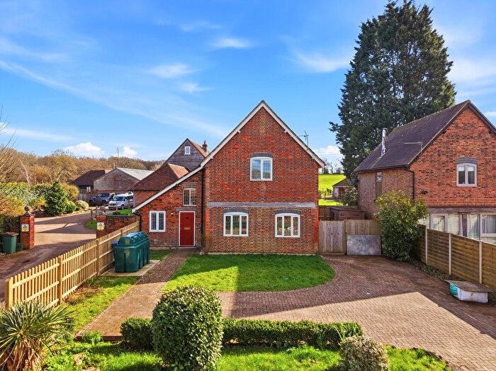 3 Bedroom Detached House To Rent In Prestwood Lane, West Sussex, RH11