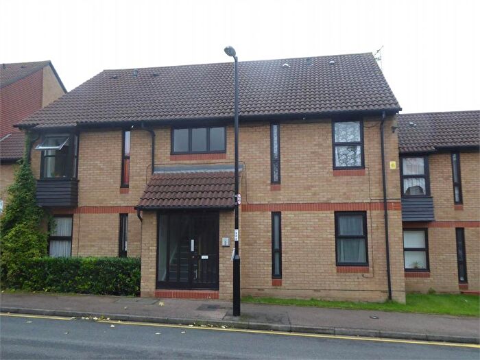 Flat To Rent In Shinners Close Studio Apartment, SE25