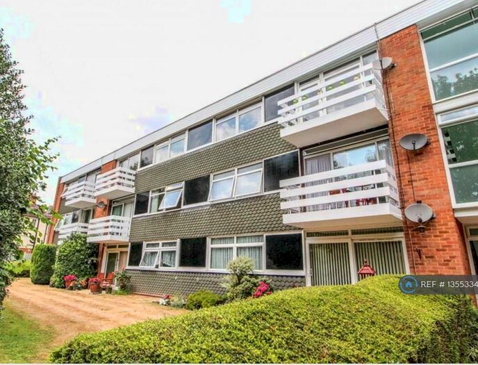 2 Bedroom Flat To Rent In Burgess Court, Brentwood, CM15
