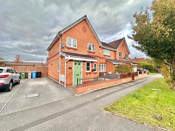 3 Bedroom Semi-Detached House For Sale In Tavistock Road, Sale, Greater Manchester, M33