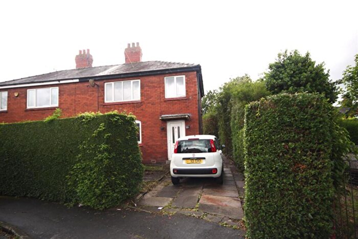3 Bedroom Semi-Detached House For Sale In Latham Avenue, Ormskirk, L39