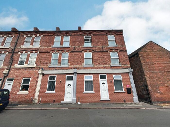 8 Bedroom Terraced House For Sale In Lincoln Street, Nottingham, NG6