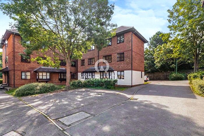 2 Bedroom Flat To Rent In Osbourne Road, Dartford, Kent, DA2